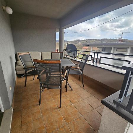 Apartman Ellye Lukavica Екстериор снимка