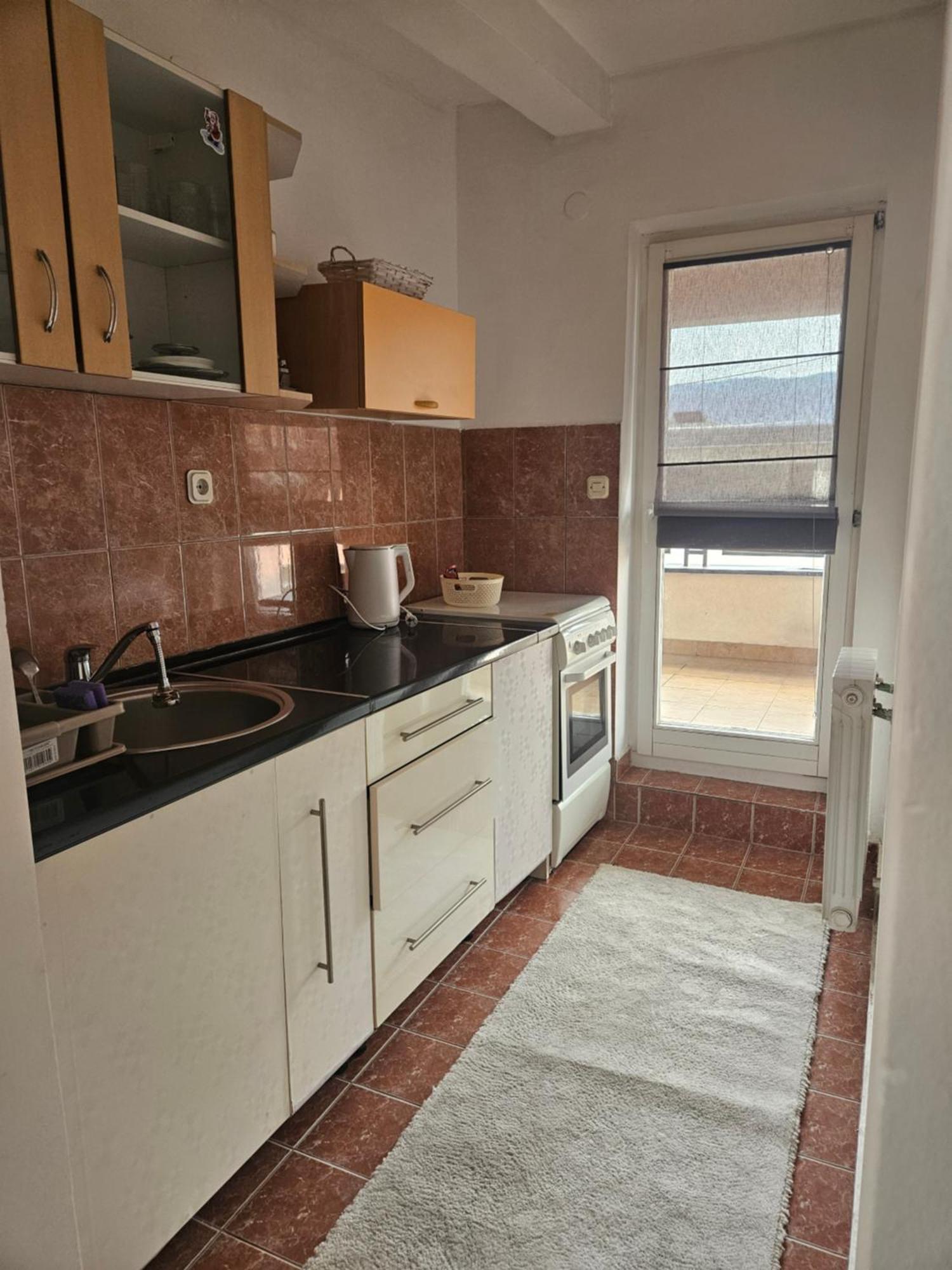 Apartman Ellye Lukavica Екстериор снимка