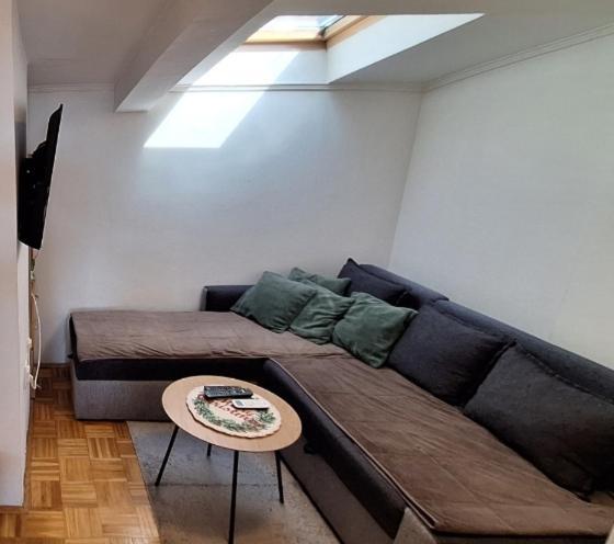 Apartman Ellye Lukavica Екстериор снимка