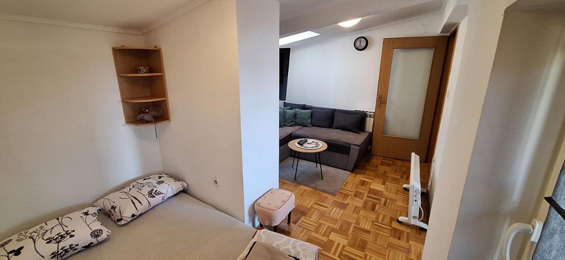 Apartman Ellye Lukavica Екстериор снимка