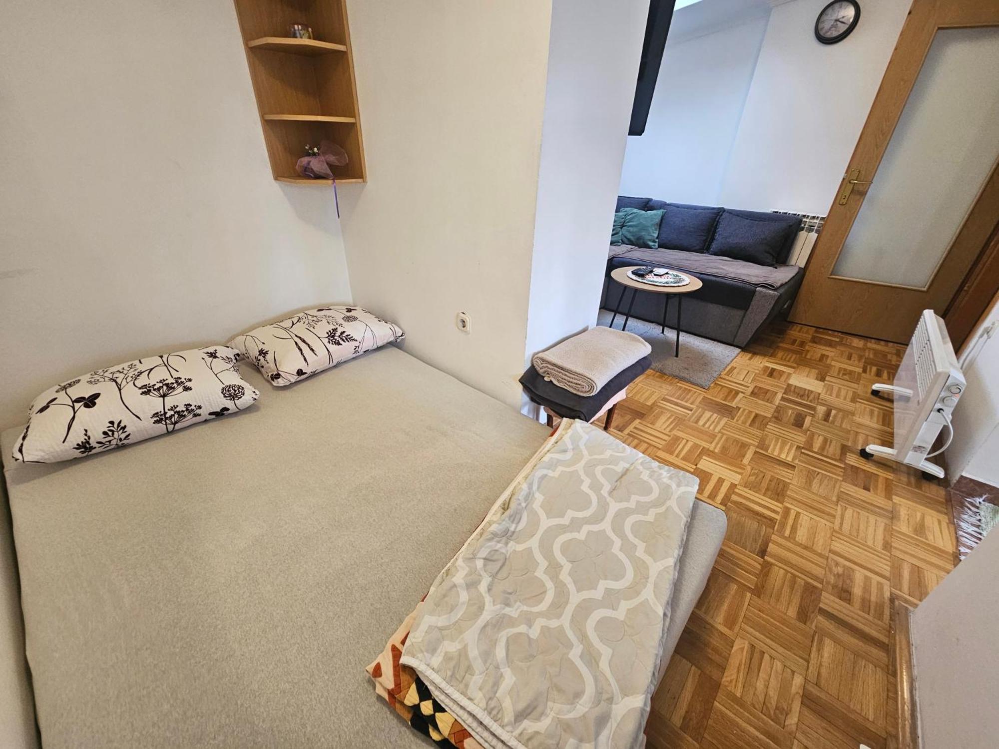 Apartman Ellye Lukavica Екстериор снимка