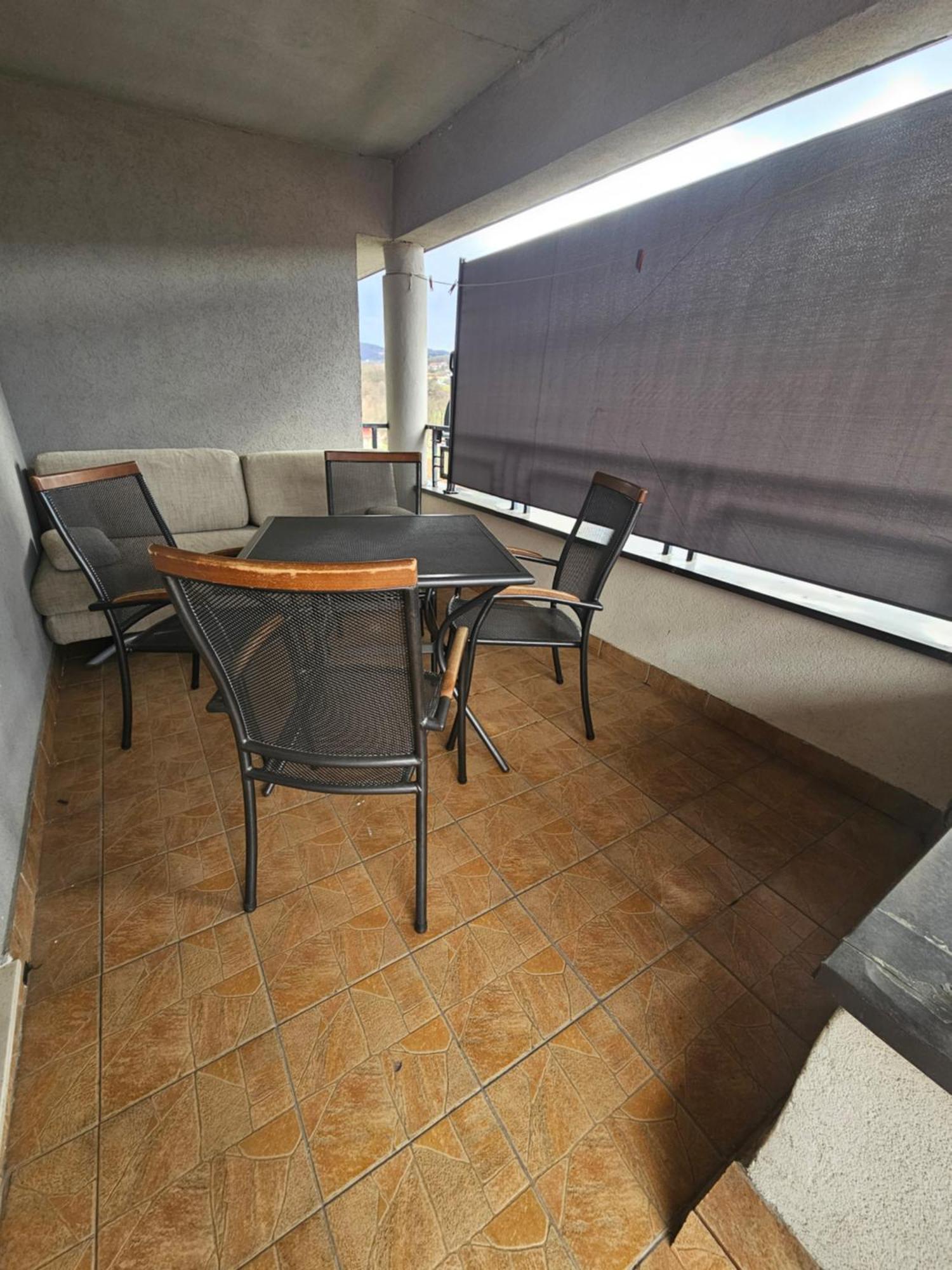 Apartman Ellye Lukavica Екстериор снимка